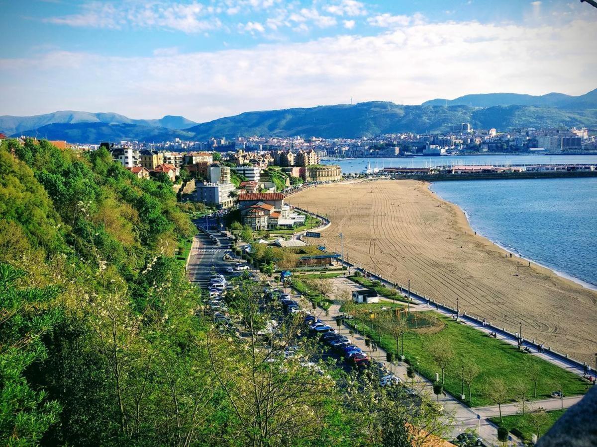 Apartamento En La Playa Con Parking Privado Getxo Exterior photo
